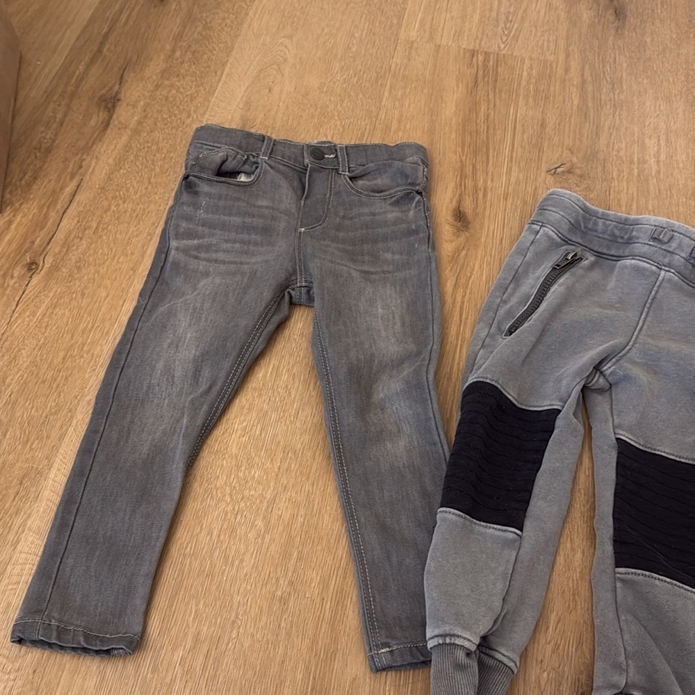 Bundle of Clothes - Picture 3 of 6